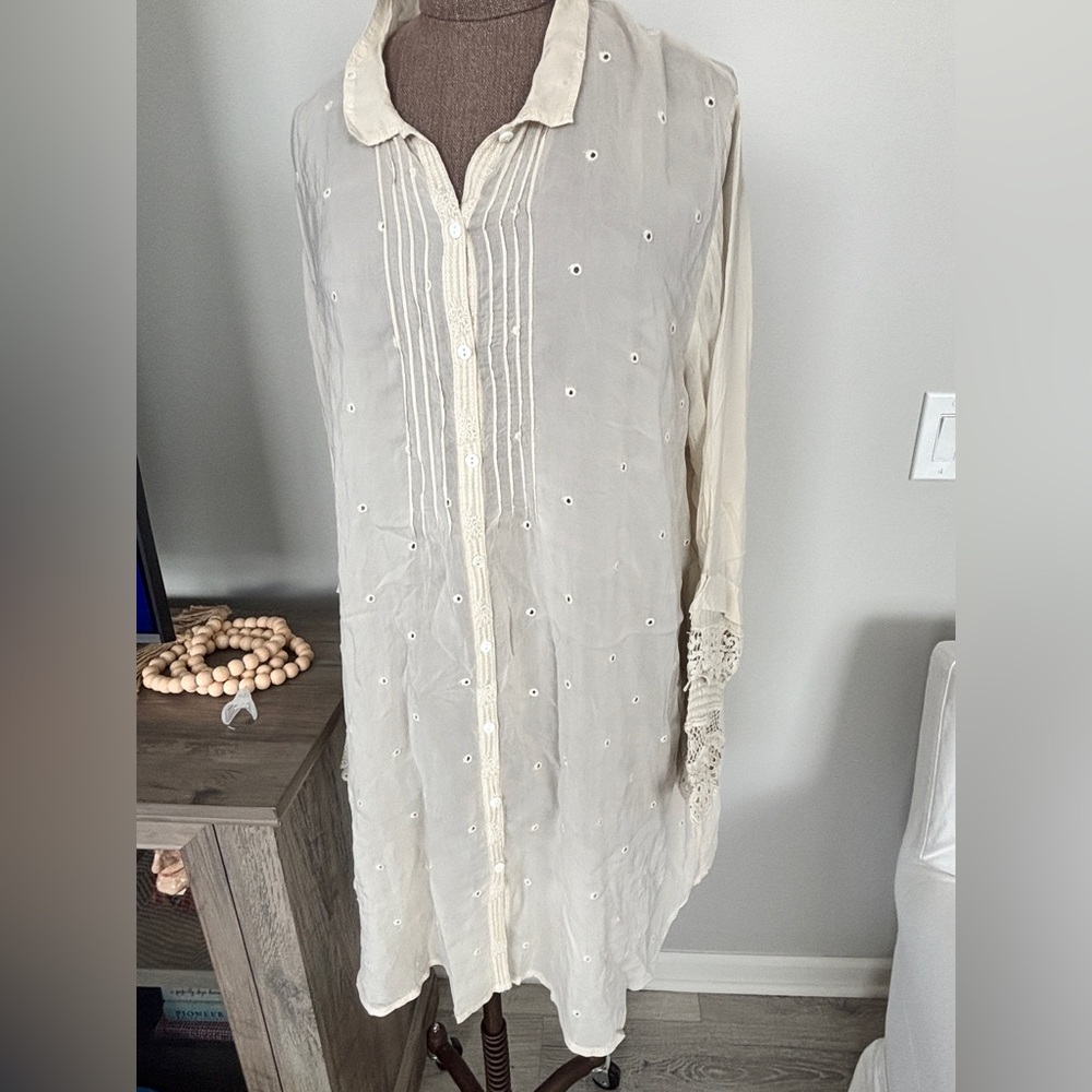 NWT Johnny Was Cream Button-Down Vintage Shirt xl